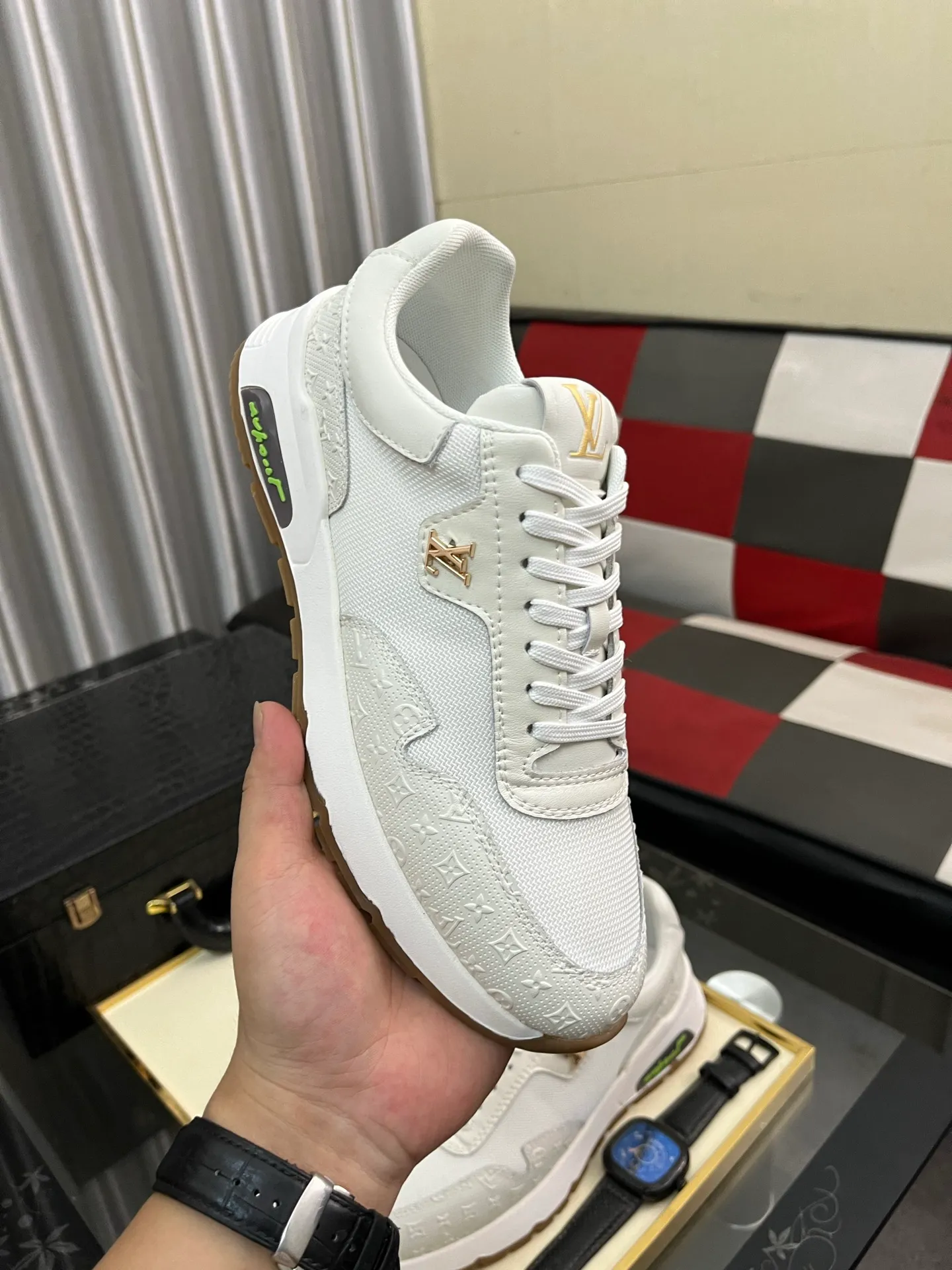 Men's shoes 💰458⌚️⌚️[Louis Vuitton LV] Dad shoes are popular casual sports shoes with outsole, breathable and comfortable, easy to walk, trendy men's versatile fly woven epoxy with ➕leather lining➕Gucci's popular original outsole, sports and running style, super comfortable. Size 38-442️⃣Colors available